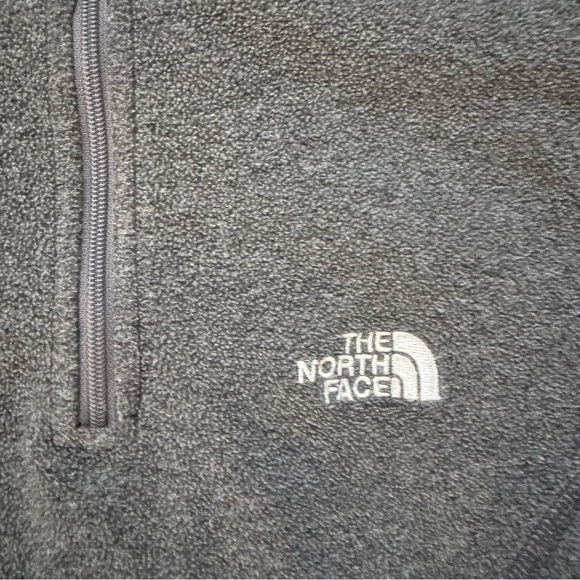 The North Face Small Grey TKA 100 1/4 Zip fleece - Picture 3 of 9